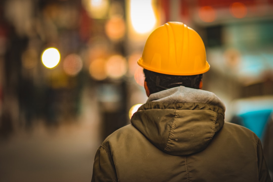 worker related to custom microneedling pen